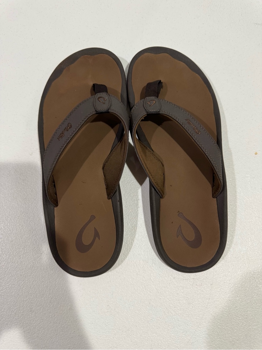 OluKai Ohana Men’s Flip Flops Brown Comfort Sandals Size 11